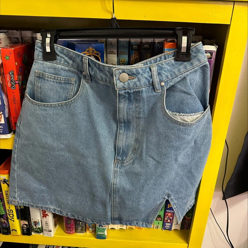 DENIM SKIRT SIZE 29‎